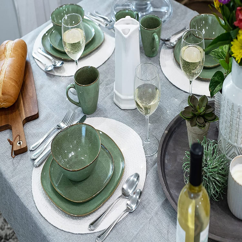 ChicTable Elegance - Modern Sage Green 16-Piece Smooth Ceramic Dinnerware Set for 4